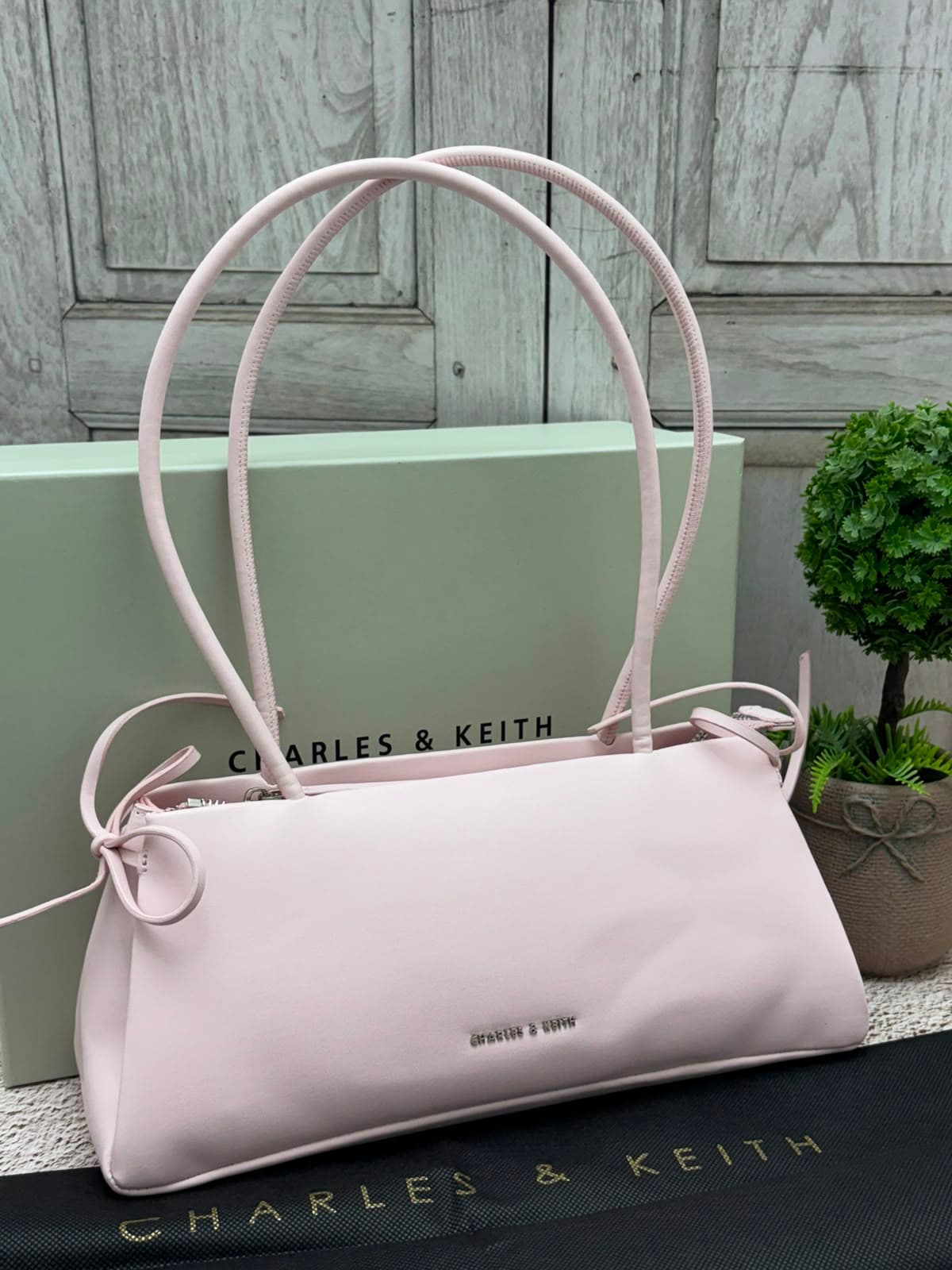 Bolso Charles & Keith Rosa